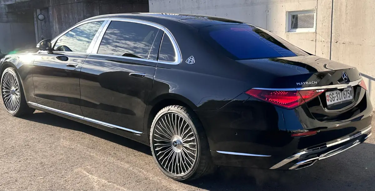 Experience Ultimate Luxury: Mercedes Benz Maybach Limousine Service