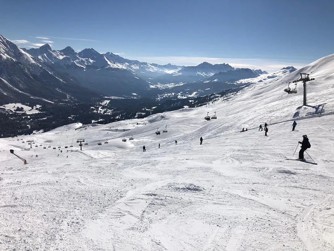 Architektur und Hotelatmosphäre im Guarda Val Lenzerheide