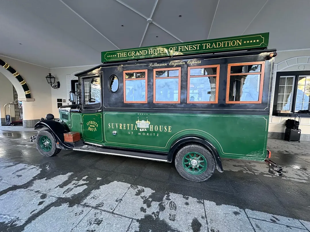 Architektur und Hotelatmosphäre im Suvretta House St. Moritz
