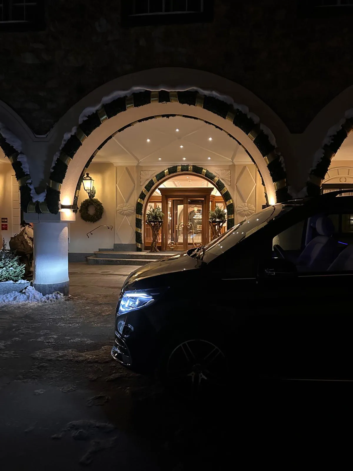 Ankunftsbereich des Hotels Suvretta House St. Moritz in den Schweizer Alpen