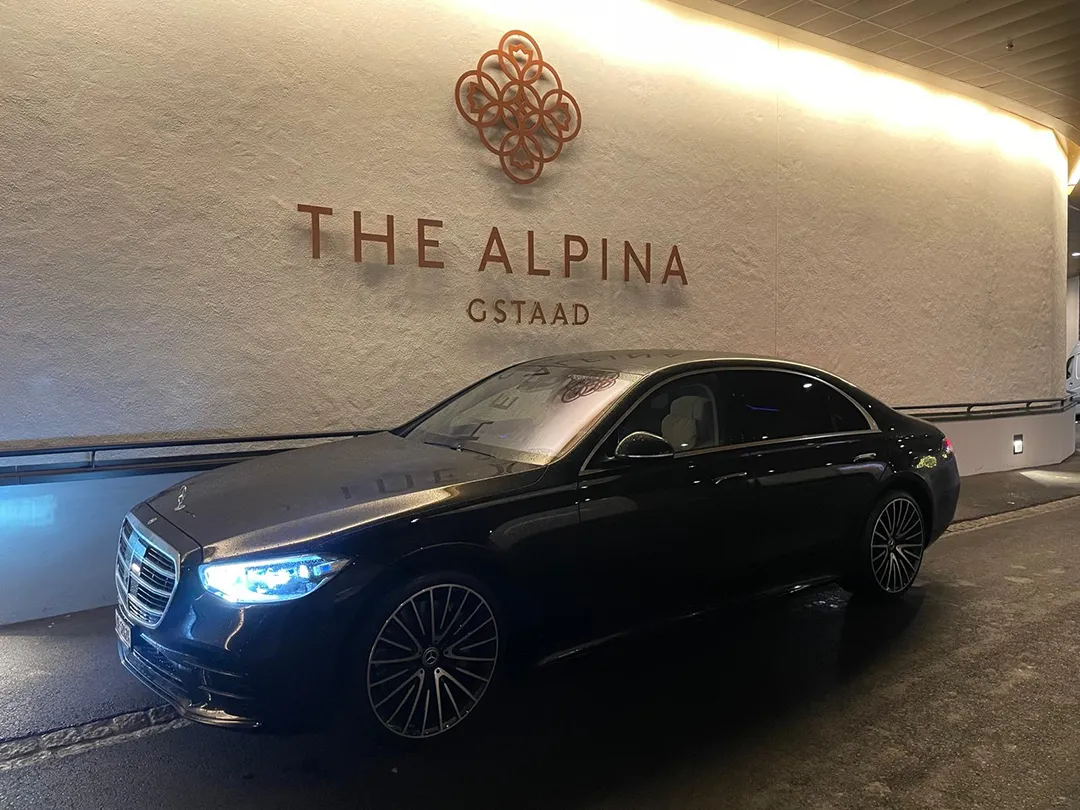 Aussenansicht des The Alpina Gstaad in Gstaad